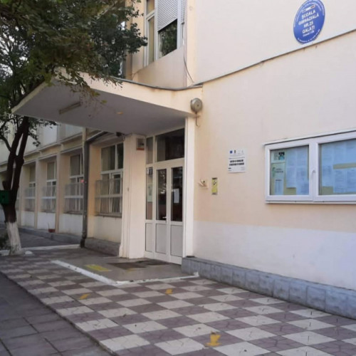 Conflict între părinți la o școală din Galați, cu implicații legale