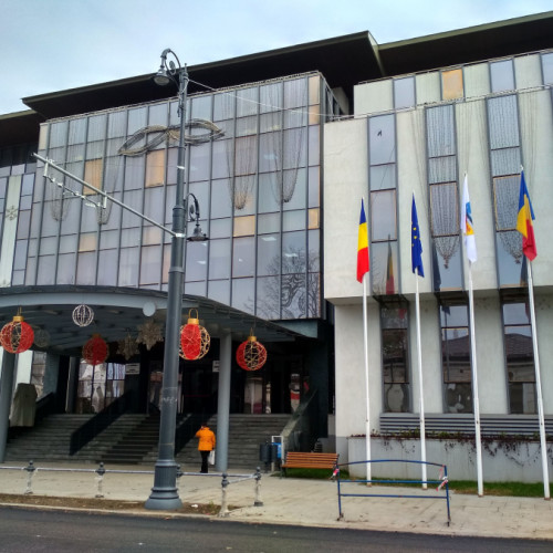 Suspendarea angajărilor în sectorul public, dar se organizează concursuri la Primăria Galați