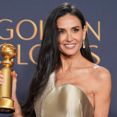 Demi Moore câștigă primul său premiu pentru actorie la Globurile de Aur