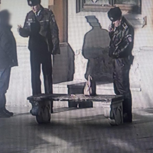 Polițiștii locali restituie o poșetă pierdută unei femei din Botoșani