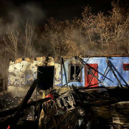 Incendiu în localitatea Ringhilesti, comuna Santa Mare