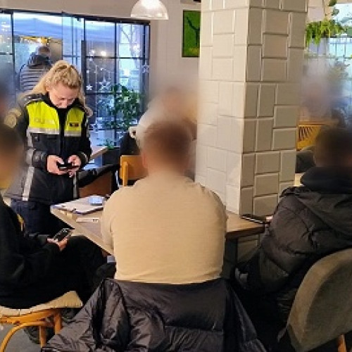 Acțiuni ale Poliției pentru prevenirea absenteismului școlar în Satu Mare