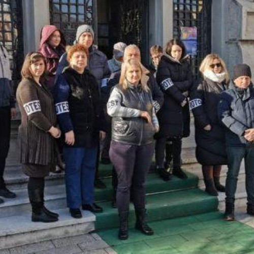 Discuții între angajații din sectorul cultural și ministrul Culturii, Natalia Intotero, după protestul cu banderole albe