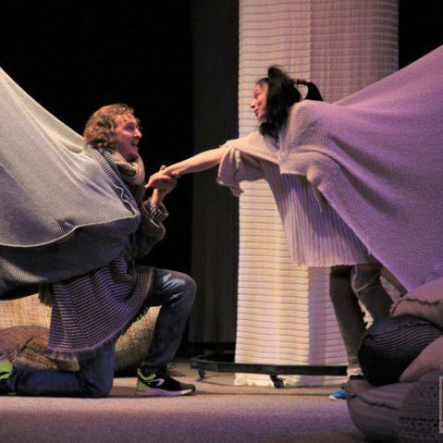 Teatrul "Mihai Eminescu" din Botoșani prezintă spectacolul "Îmbătați de dragoste"