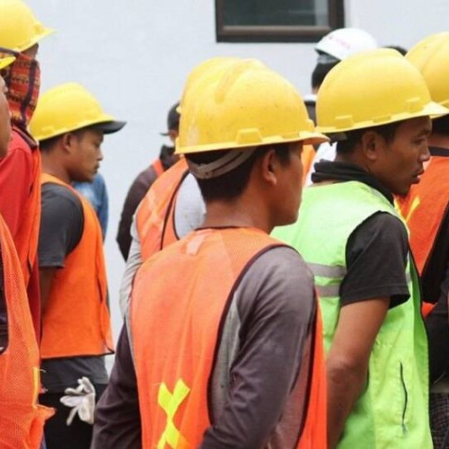 Guvernul aprobă un contingent de 100.000 de lucrători străini pentru 2025