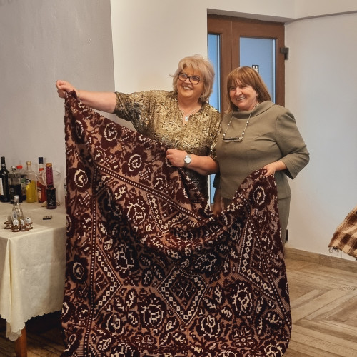 Traditii si valori la Novaci: Doua femei dedicate conservarii folclorului