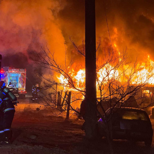 Incendiu devastator în cartierul Partos din Alba Iulia