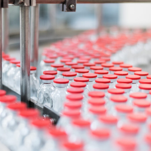 Scăderi consecutive în industria farmaceutică din România