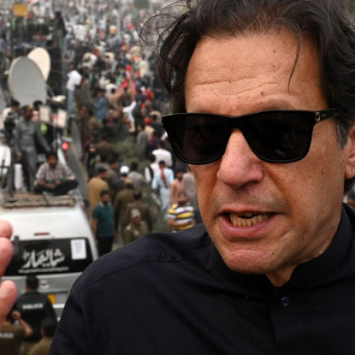 Fostul premier pakistanez Imran Khan, condamnat la 14 ani de închisoare pentru corupție