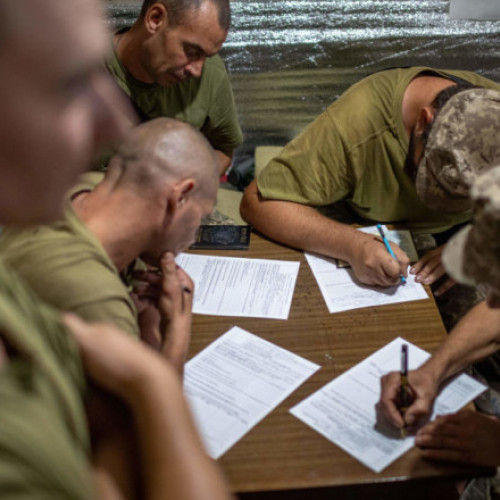 Poliția ucraineană desfășoară peste 200 de percheziții pentru a preveni fuga bărbaților de la mobilizare