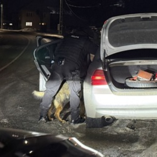 Acțiune a poliției în comuna Poienile de sub Munte