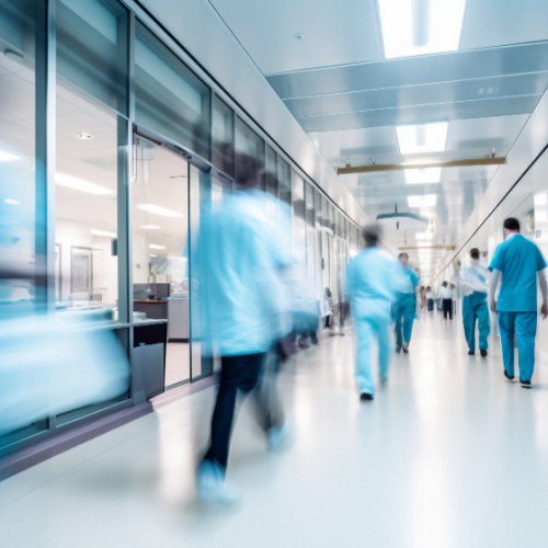 Roman injunghiat in Egipt: Ambasada României intervine pentru acoperirea costurilor medicale