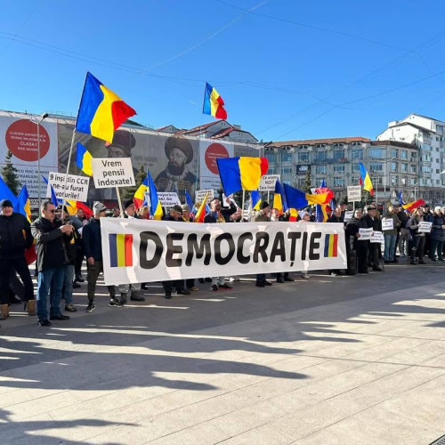 Protest masiv în Dâmbovița împotriva guvernului și a președintelui Iohannis