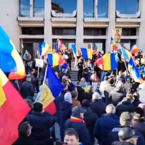 Jurnaliști agresați verbal la un miting AUR în Suceava