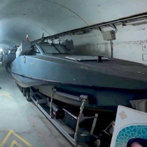 Iran: Garzile Revoluționare dezvăluie o bază subterană militară în Golful Persic