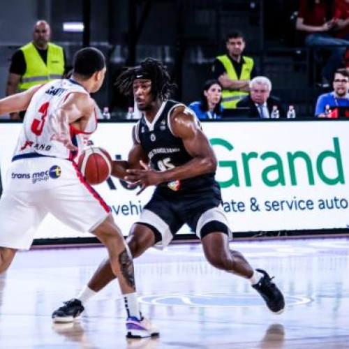 Clujenii câștigă derby-ul baschetului la Oradea