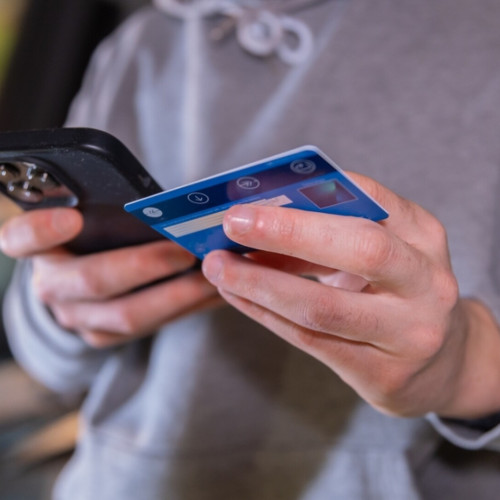 Escrocherie de mari dimensiuni: un bărbat din Suceava a pierdut 36.000 lei printr-o "investiție" falsă