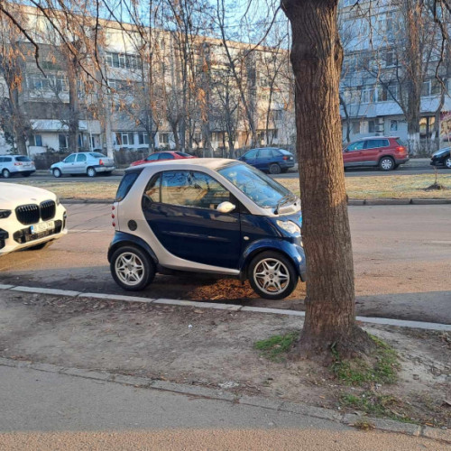 Diferența uriașă între locurile de parcare și numărul de automobile în Galați