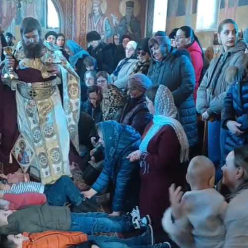 Controversa unui ritual religios într-o biserică ortodoxă stârnește reacții puternice