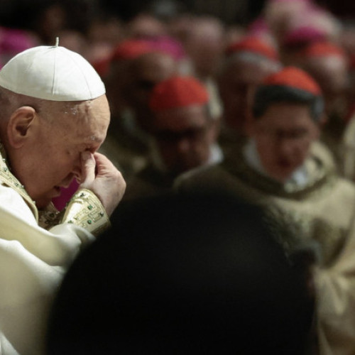 Papa Francisc consideră că planul lui Donald Trump de expulzare a imigranților este „o rușine”