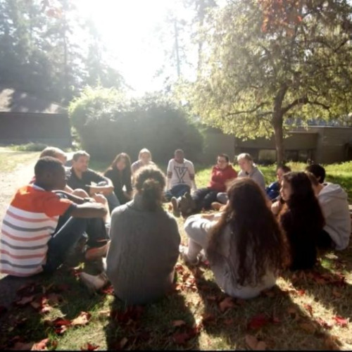 Tinerii din România pot aplica pentru bursele UWC 2025-2027