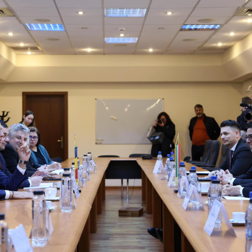 Întâlnire de înalt nivel la București între miniștri