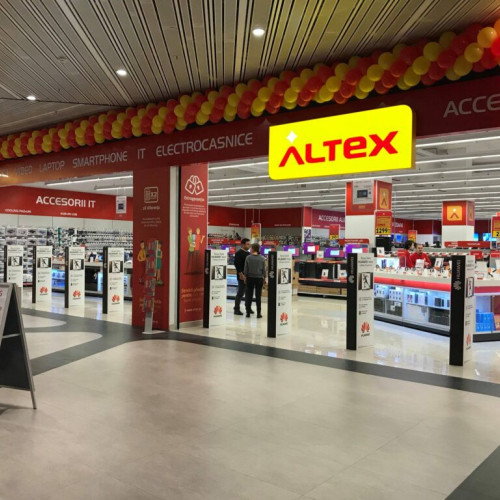 Altex avertizează clienții despre o nouă tentativă de fraudă pe Facebook