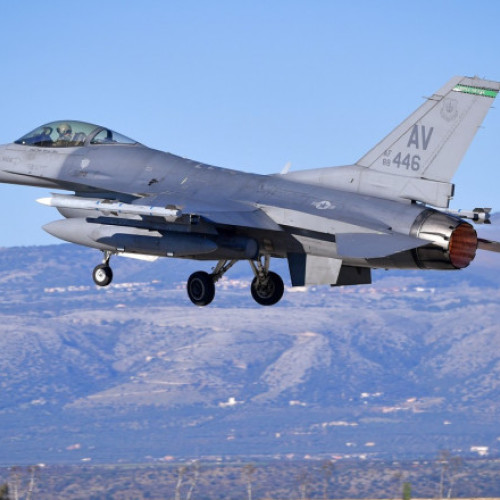 Instructor danez de F-16, zvon de dezinformare rusească