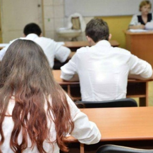 Profesorii vor fi răsplătiți pentru evaluarea lucrărilor la Bacalaureat