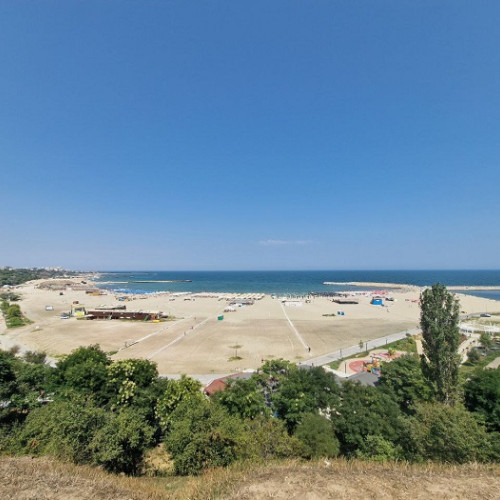 Taluzul de la plaja Modern în pericol de prăbușire