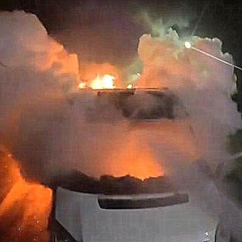 Incendiu la un microbuz de transport marfă în Arad