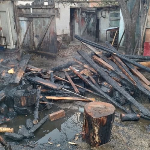 Incendiu stins cu succes de pompierii din Turda în Moldovenesti