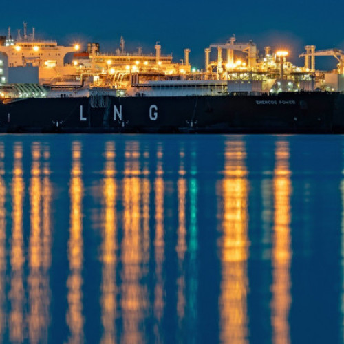 Uniunea Europeană discută despre cererile lui Trump privind combustibilul american