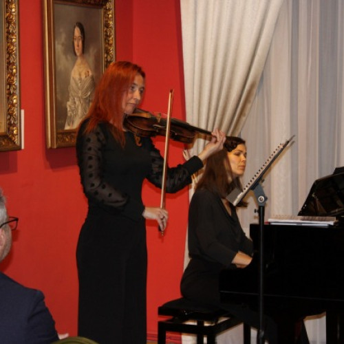 Recital dedicat Zilei Unirii Principatelor Române la Casa Mureșenilor