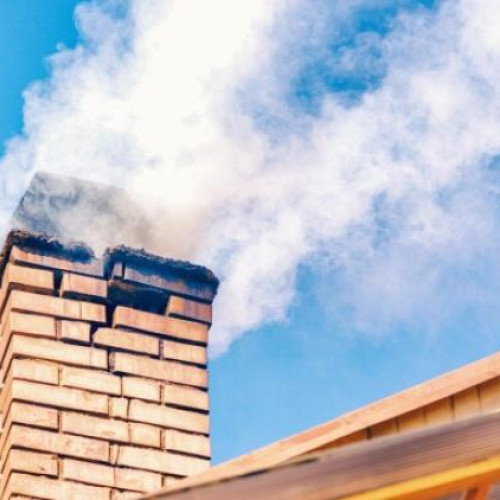 Problemele de poluare a aerului în Cluj-Napoca afectează locatarii de pe strada Fabricii