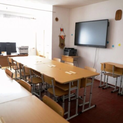 Consiliul Județean Vrancea sprijină educația prin dotarea unităților de învățământ