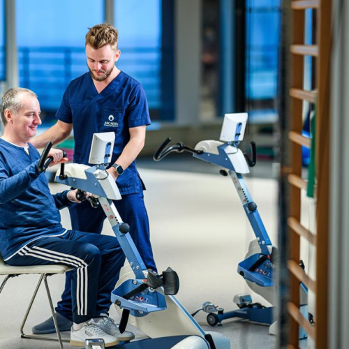 Profesor din Botoșani reușește să își recapete mobilitatea după un accident vascular cerebral