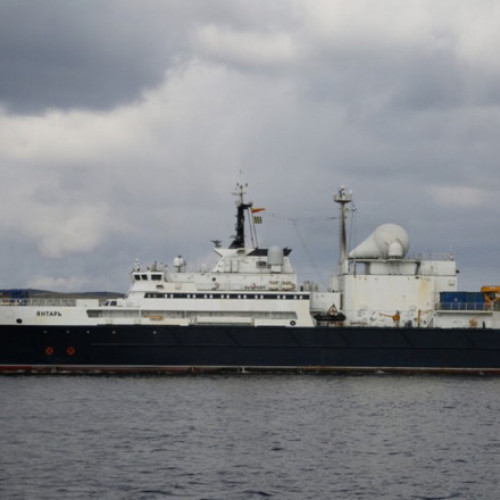 Ministrul britanic al apărării avertizează Rusia după detectarea unei nave-spion în Canalul Mânecii