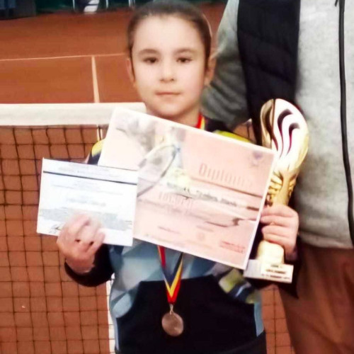 început de sezon promițător pentru o speranță a tenisului de câmp de la CS Târgoviște