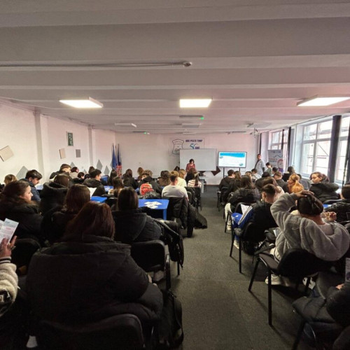 Sesiune de educație medicală la Colegiul Tehnic "Ioan C. Ștefanescu" din Iași