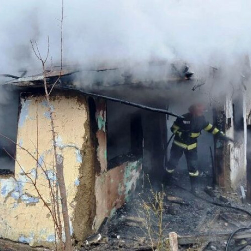 Incendiu devastator la o casa din satul Vulcaneasa