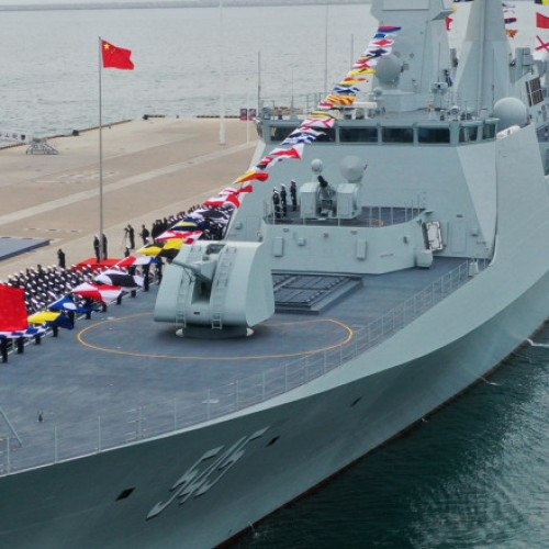 Marina chineză a lansat o fregată de nouă generație în competiția cu SUA