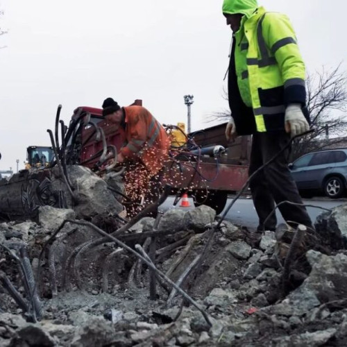 Demolarea stâlpilor de beton din Bistrița pentru modernizarea orașului