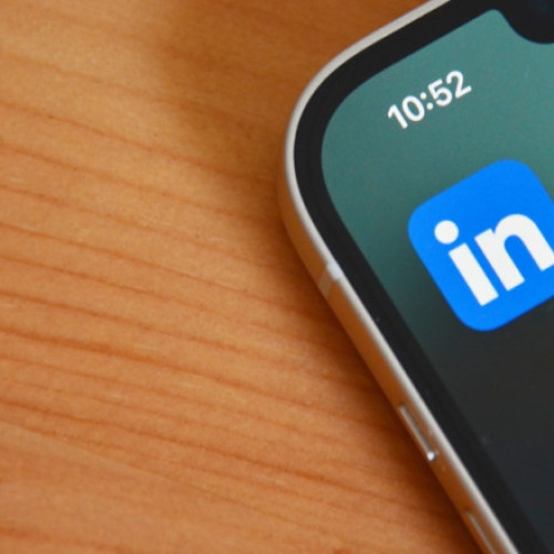 LinkedIn dată în judecată pentru divulgarea mesajelor private
