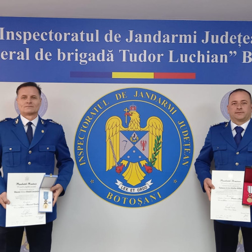 Doi jandarmi din Botoșani au fost recompensați cu medalii de președintele României