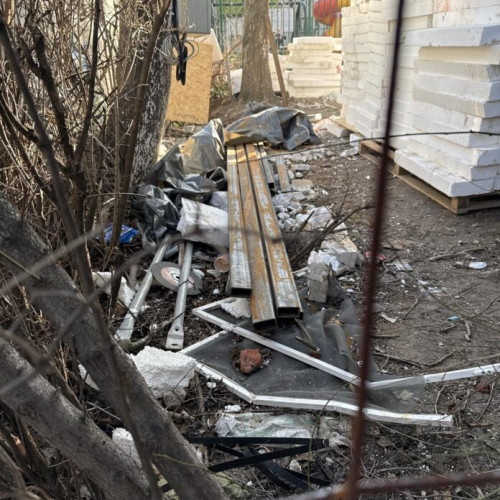 Santierul din Strada Popa Nicolae nr. 2 bloc 21, amendat pentru nerespectarea normelor de curățenie