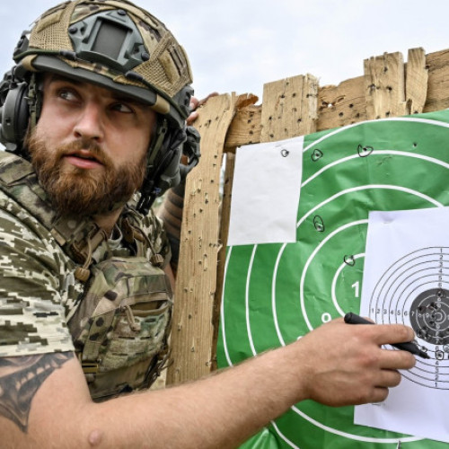 Un nou grup de voluntari ucraineni va semna contracte cu Armata Ucrainei