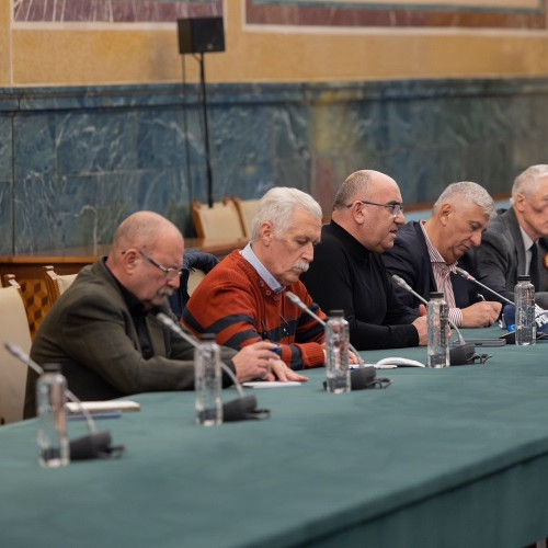 Consultări între Guvern și sindicaliști pentru soluții la problemele salariale și pensii