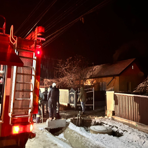 Pompierii din Botoșani, în alertă din cauza unui incendiu