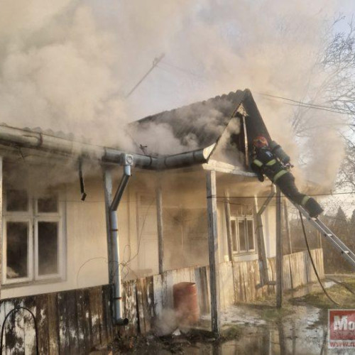 Incendiu devastator în Rachiti: Un bărbat de 69 de ani a murit
